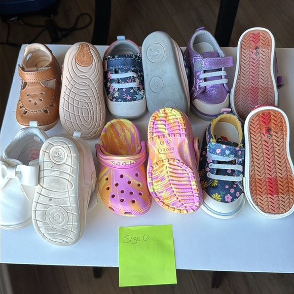 Toddler shoes all size 6 - Picture 2 of 3